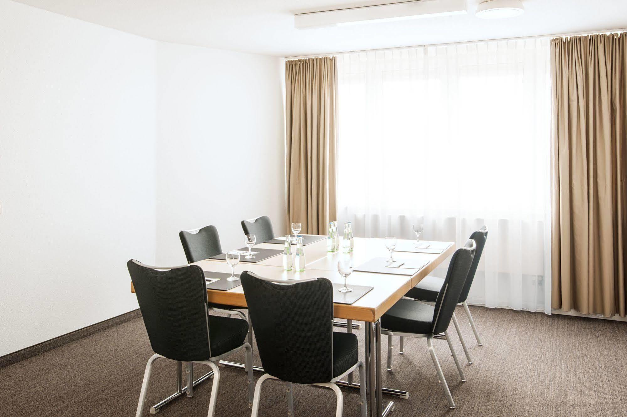 Hotel Nh Frankfurt Moerfelden Conference Center Zewnętrze zdjęcie